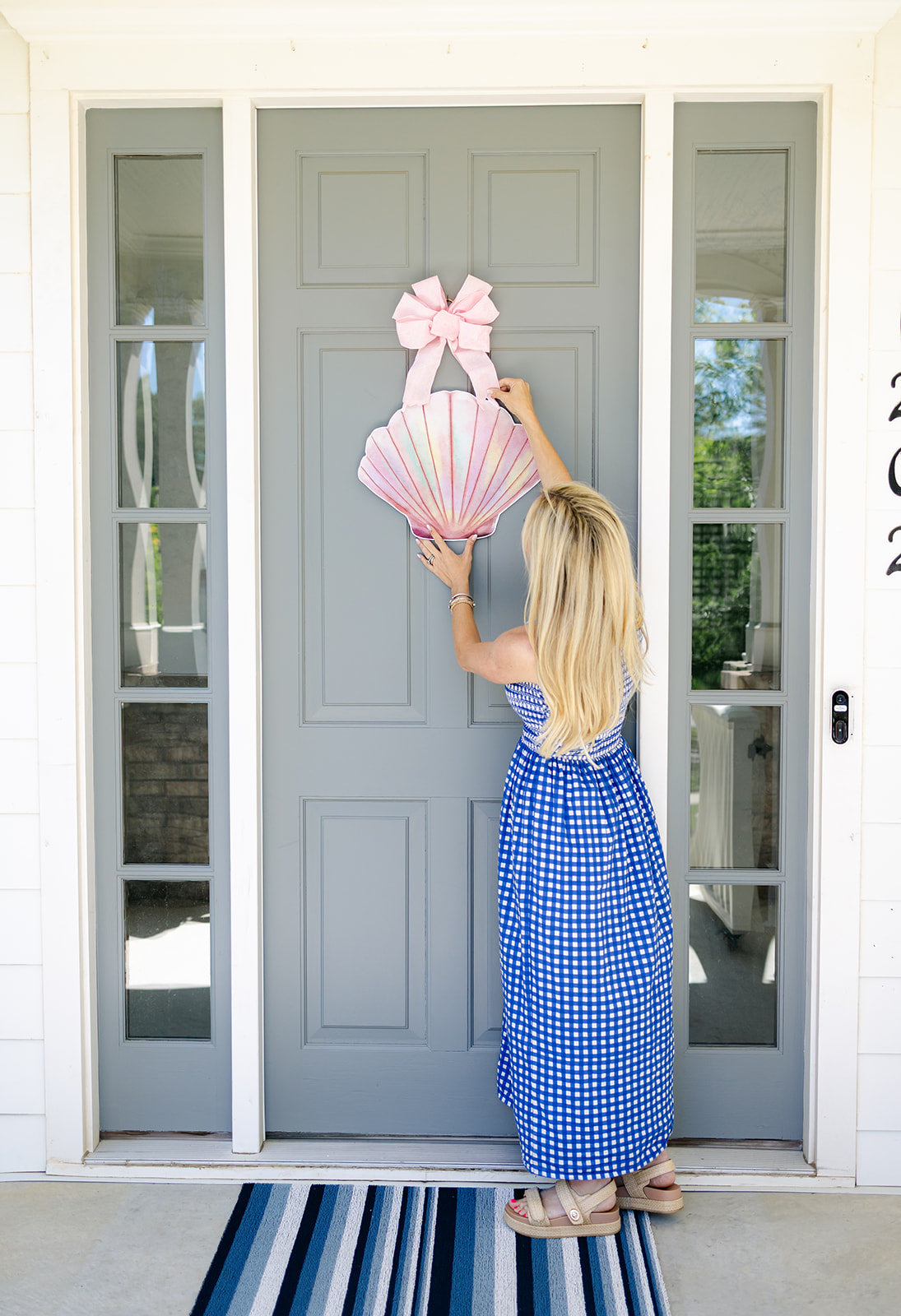 The Summer Seashell Hanger
