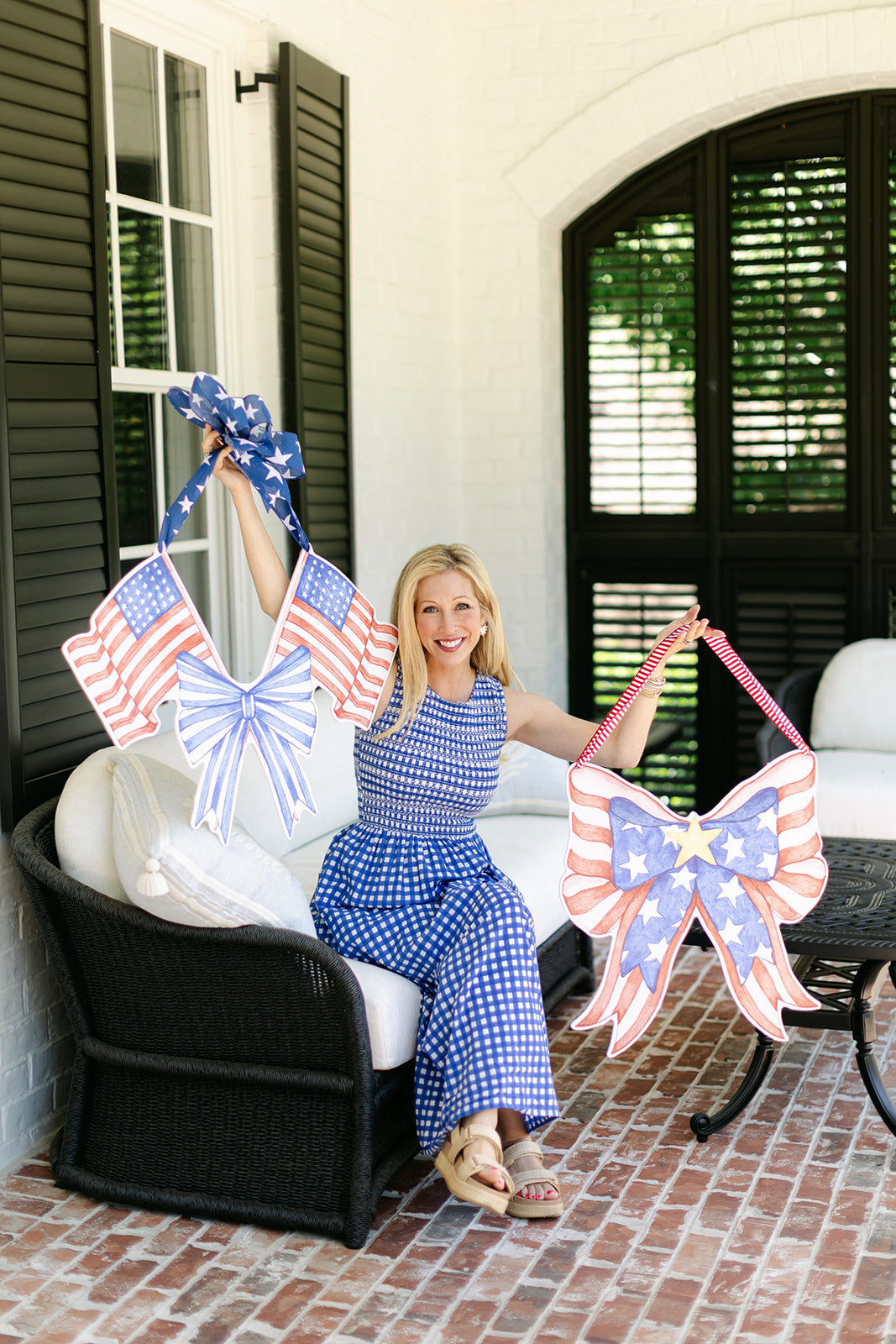 Crossed Flags Hanger