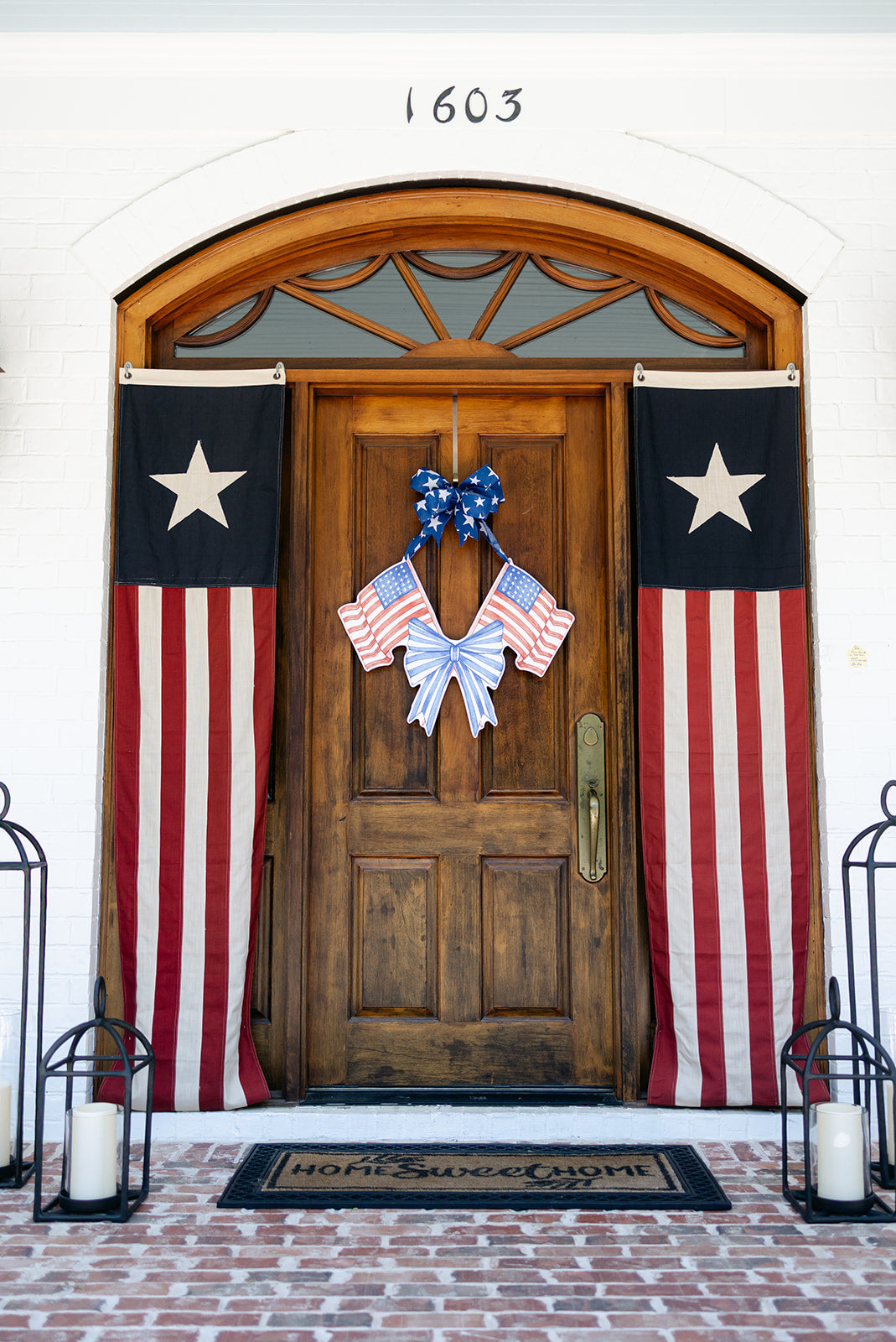 Crossed Flags Hanger