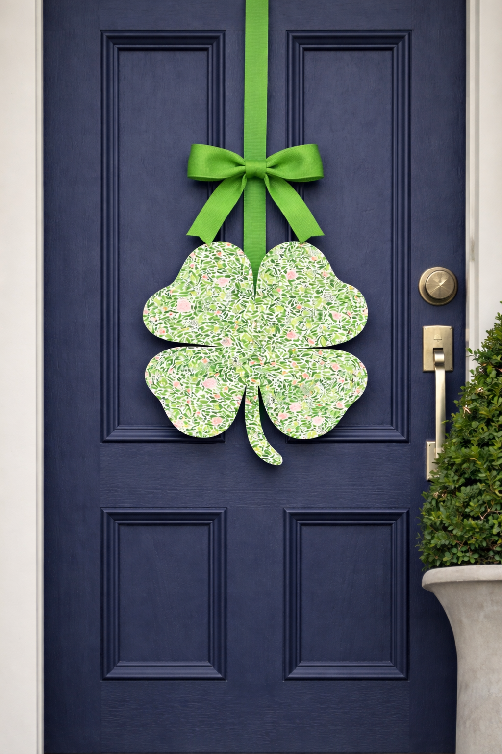 The Garden Party Shamrock Hanger